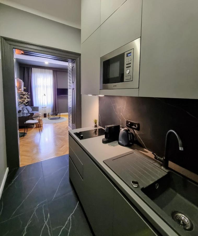 Mint Boutique Studio Apartments 3 ซาเกร็บ ภายนอก รูปภาพ